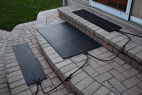 Different sized rubber ice and snow melting rubber mats